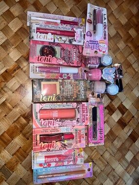 Light Pink Makeup Bundle 15 pieces